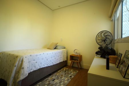 Apartamento à venda com 116m², 2 quartos e 2 vagasSuíte 2 