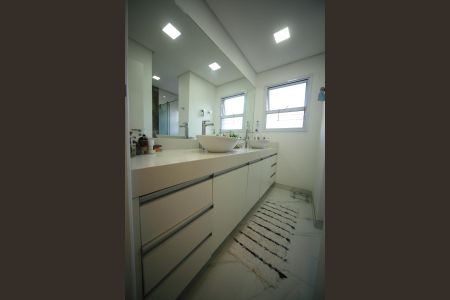 Apartamento à venda com 116m², 2 quartos e 2 vagasBanheiro Suíte 1