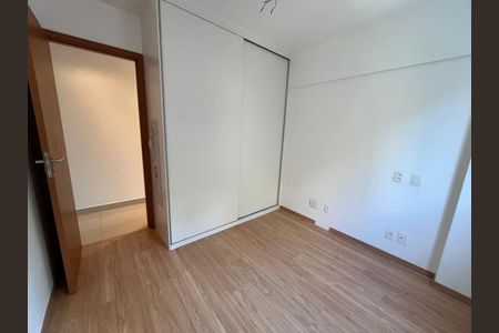 Apartamento para alugar com 60m², 2 quartos e 2 vagasQuarto