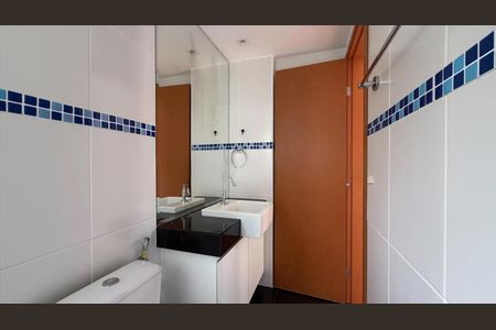 Banheiro de apartamento para alugar com 2 quartos, 60m² em Buritis, Belo Horizonte