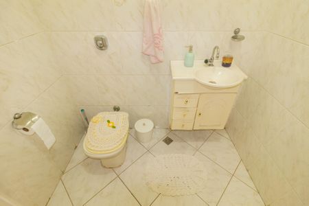Casa à venda com 200m², 2 quartos e 3 vagas Casa à venda com 200m², 2 quartos e 3 vagasBanheiro 2