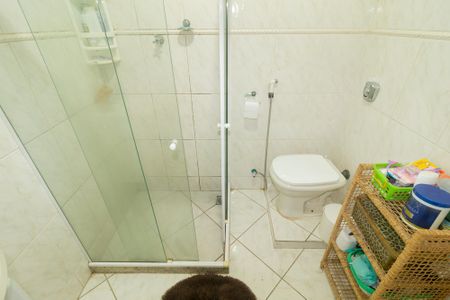Casa à venda com 200m², 2 quartos e 3 vagas Casa à venda com 200m², 2 quartos e 3 vagasBanheiro da Suíte