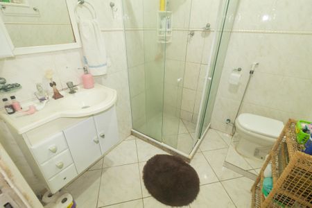 Casa à venda com 200m², 2 quartos e 3 vagas Casa à venda com 200m², 2 quartos e 3 vagasBanheiro da Suíte