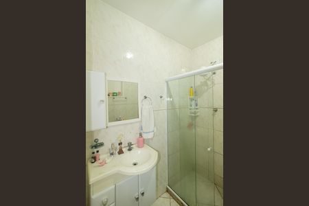 Casa à venda com 200m², 2 quartos e 3 vagas Casa à venda com 200m², 2 quartos e 3 vagasBanheiro da Suíte