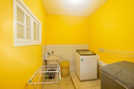 Casa à venda com 200m², 2 quartos e 3 vagas Casa à venda com 200m², 2 quartos e 3 vagasÁrea de Serviço