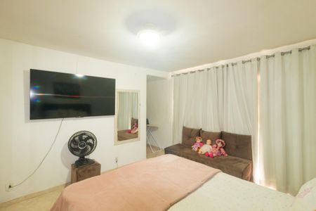 Casa à venda com 200m², 2 quartos e 3 vagas Casa à venda com 200m², 2 quartos e 3 vagasSuíte