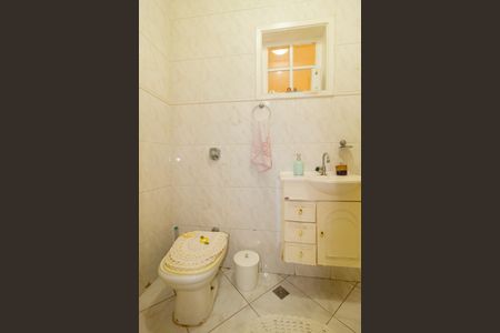 Casa à venda com 200m², 2 quartos e 3 vagas Casa à venda com 200m², 2 quartos e 3 vagasBanheiro 2