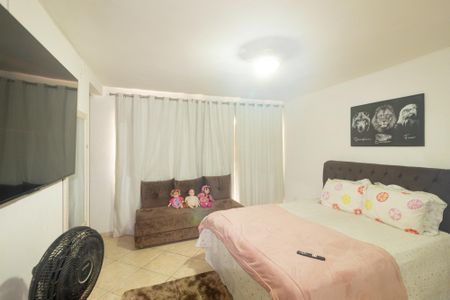 Casa à venda com 200m², 2 quartos e 3 vagas Casa à venda com 200m², 2 quartos e 3 vagasSuíte