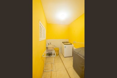 Casa à venda com 200m², 2 quartos e 3 vagas Casa à venda com 200m², 2 quartos e 3 vagasÁrea de Serviço