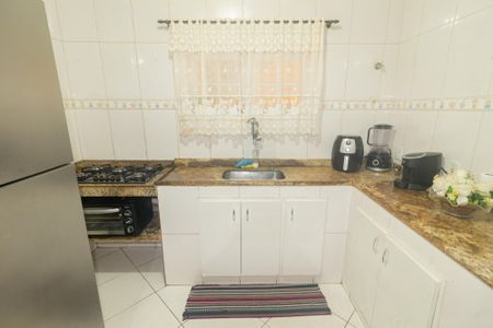 Casa à venda com 200m², 2 quartos e 3 vagas Casa à venda com 200m², 2 quartos e 3 vagasCozinha