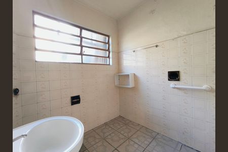 Casa à venda com 109m², 2 quartos e 1 vaga Casa à venda com 109m², 2 quartos e 1 vagaBanheiro