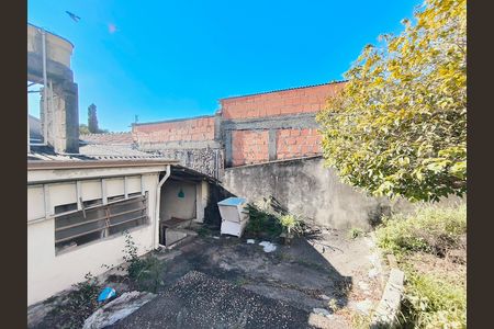 Casa à venda com 109m², 2 quartos e 1 vaga Casa à venda com 109m², 2 quartos e 1 vagaQuintal