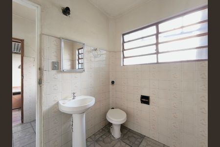 Casa à venda com 109m², 2 quartos e 1 vaga Casa à venda com 109m², 2 quartos e 1 vagaBanheiro
