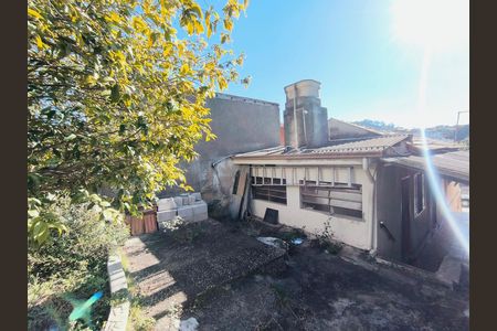Casa à venda com 109m², 2 quartos e 1 vaga Casa à venda com 109m², 2 quartos e 1 vagaQuintal