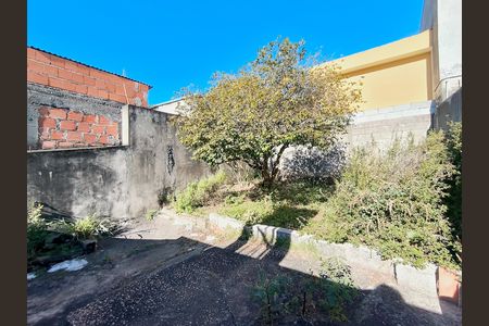 Casa à venda com 109m², 2 quartos e 1 vaga Casa à venda com 109m², 2 quartos e 1 vagaQuintal