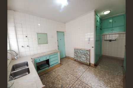 Apartamento à venda com 220m², 3 quartos e 2 vagas Apartamento à venda com 220m², 3 quartos e 2 vagasCozinha