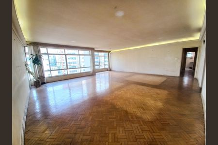 Apartamento à venda com 220m², 3 quartos e 2 vagas Apartamento à venda com 220m², 3 quartos e 2 vagasSala