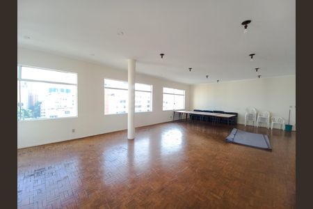 Apartamento à venda com 220m², 3 quartos e 2 vagas Apartamento à venda com 220m², 3 quartos e 2 vagasSalão de Festas