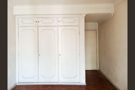 Apartamento à venda com 220m², 3 quartos e 2 vagas Apartamento à venda com 220m², 3 quartos e 2 vagasQuarto 2