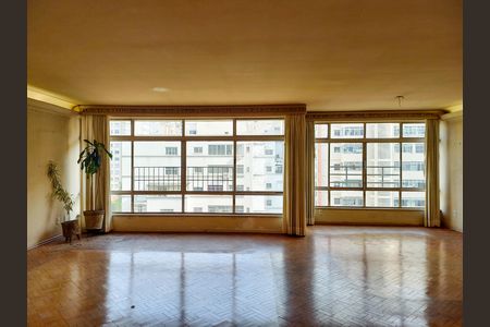 Apartamento à venda com 220m², 3 quartos e 2 vagas Apartamento à venda com 220m², 3 quartos e 2 vagasSala