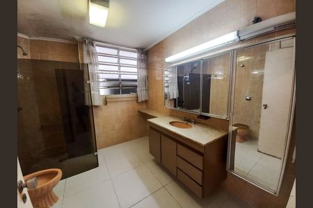 Apartamento à venda com 220m², 3 quartos e 2 vagas Apartamento à venda com 220m², 3 quartos e 2 vagasBanheiro 2