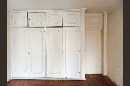 Apartamento à venda com 220m², 3 quartos e 2 vagas Apartamento à venda com 220m², 3 quartos e 2 vagasQuarto 1