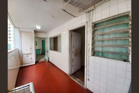 Apartamento à venda com 220m², 3 quartos e 2 vagas Apartamento à venda com 220m², 3 quartos e 2 vagasÁrea de Serviço