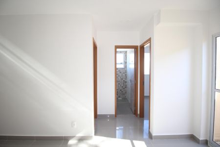 Sala de apartamento à venda com 2 quartos, 48m² em Jardim Itu, Porto Alegre