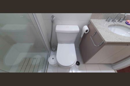 Apartamento para alugar com 194m², 4 quartos e 3 vagas Apartamento para alugar com 194m², 4 quartos e 3 vagasBanheiro da Suíte 2