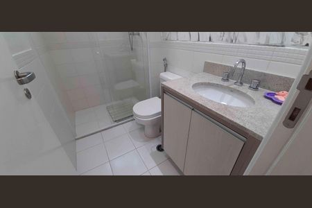 Apartamento para alugar com 194m², 4 quartos e 3 vagas Apartamento para alugar com 194m², 4 quartos e 3 vagasBanheiro da Suíte 2