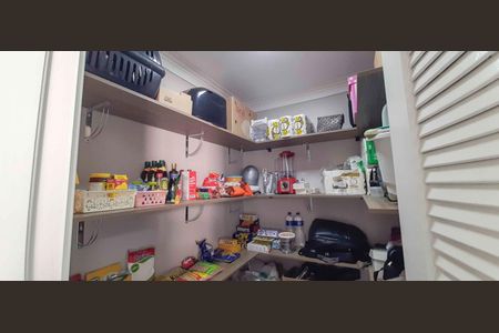 Apartamento para alugar com 194m², 4 quartos e 3 vagas Apartamento para alugar com 194m², 4 quartos e 3 vagasDespensa