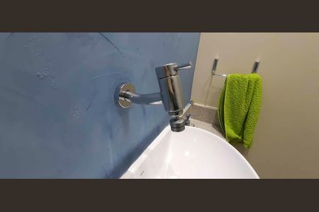 Lavabo de apartamento para alugar com 4 quartos, 194m² em Parque dos Principes, São Paulo