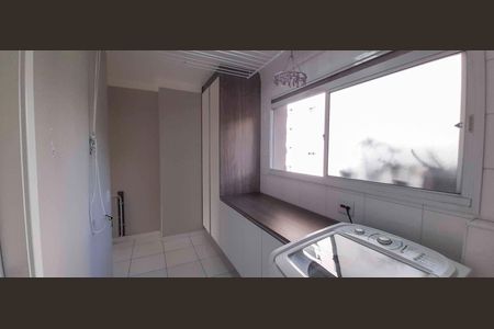 Apartamento para alugar com 194m², 4 quartos e 3 vagas Apartamento para alugar com 194m², 4 quartos e 3 vagasÁrea de serviço