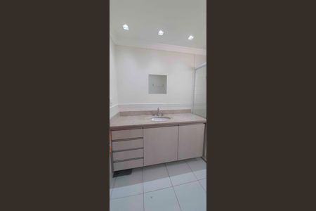 Apartamento para alugar com 194m², 4 quartos e 3 vagas Apartamento para alugar com 194m², 4 quartos e 3 vagasBanheiro da Suíte 1