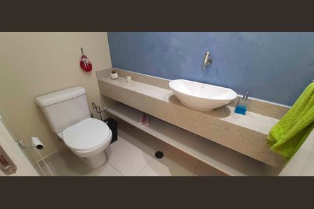 Apartamento para alugar com 194m², 4 quartos e 3 vagas Apartamento para alugar com 194m², 4 quartos e 3 vagasLavabo