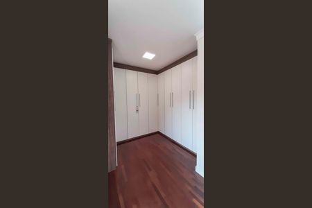 Apartamento para alugar com 194m², 4 quartos e 3 vagas Apartamento para alugar com 194m², 4 quartos e 3 vagasCloset da suíte 1