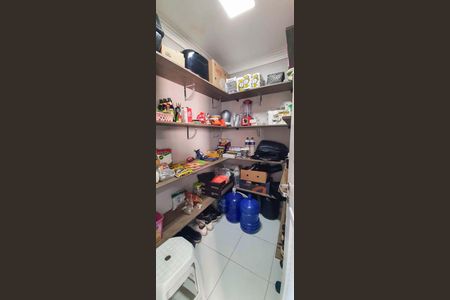 Apartamento para alugar com 194m², 4 quartos e 3 vagas Apartamento para alugar com 194m², 4 quartos e 3 vagasDespensa