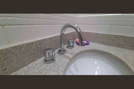 Apartamento para alugar com 194m², 4 quartos e 3 vagas Apartamento para alugar com 194m², 4 quartos e 3 vagasBanheiro da Suíte 2