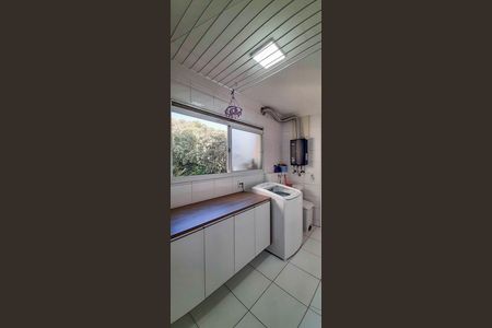 Apartamento para alugar com 194m², 4 quartos e 3 vagas Apartamento para alugar com 194m², 4 quartos e 3 vagasÁrea de serviço