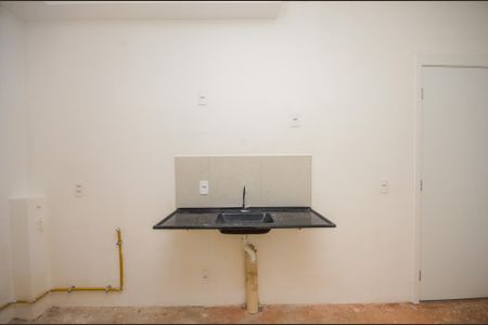 Cozinha de apartamento à venda com 2 quartos, 51m² em Parque Panamericano, São Paulo