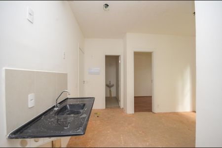 Cozinha de apartamento à venda com 2 quartos, 51m² em Parque Panamericano, São Paulo