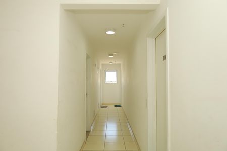 Apartamento para alugar com 40m², 2 quartos e 1 vagaÁrea comum - Saguão do andar