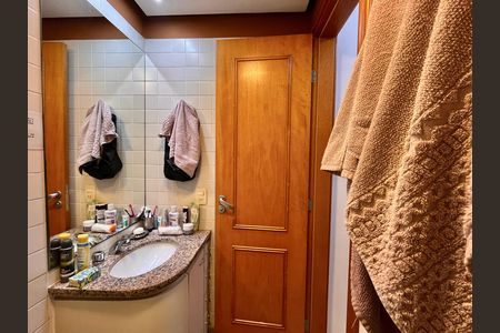 Apartamento à venda com 40m², 1 quarto e 1 vaga Apartamento à venda com 40m², 1 quarto e 1 vagaBanheiro