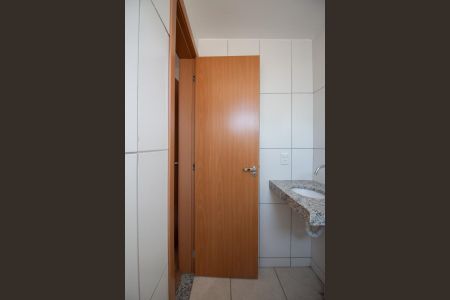 Banheiro da Suíte de apartamento para alugar com 2 quartos, 50m² em Castelo, Belo Horizonte