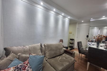 Sala de TV de apartamento para alugar com 2 quartos, 48m² em Parque Jaçatuba, Santo André