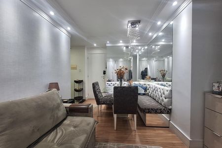 Sala de TV de apartamento para alugar com 2 quartos, 48m² em Parque Jaçatuba, Santo André