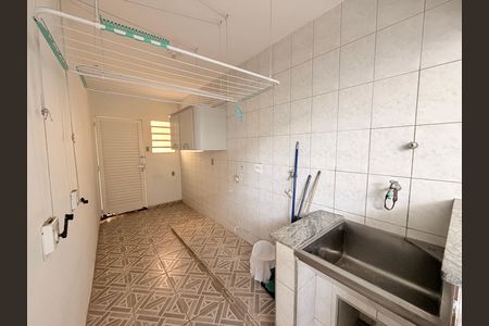 Casa à venda com 181m², 3 quartos e 2 vagasÁrea de Serviço