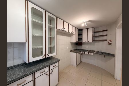 Casa à venda com 181m², 3 quartos e 2 vagasCozinha