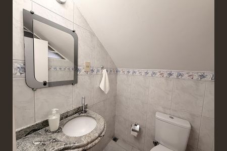 Casa à venda com 181m², 3 quartos e 2 vagasLavabo 