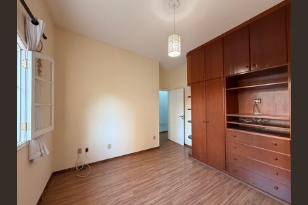 Casa à venda com 181m², 3 quartos e 2 vagasQuarto 3
